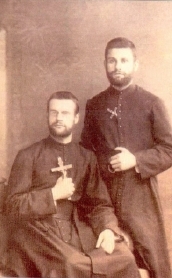 1900년대 초 안성성당 신자들과 공안국신부