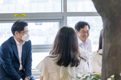 김동연 경기도지사 직원들과 대화