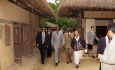 블레즈 콩파오레 부르키나파소 대통령 용인 민속촌 방문 #203407