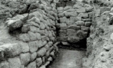 아차산 재4보루 동벽 치 일대의 성벽